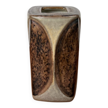 Danish studio pottery vase from the mid-century by Marianne Starck for Michael Andersen, Bornholm, 1960s.