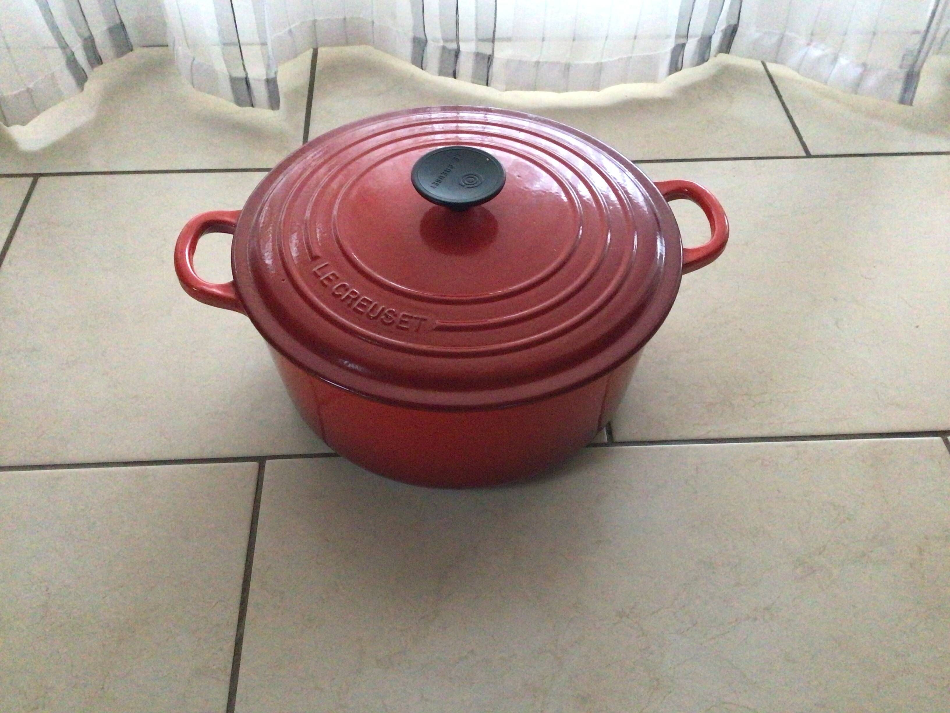 Le Creuset cocotte in very good condition 27 cm in diameter