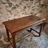 Antique French farmhouse table in oak (1780–1830) – Walnut legs – Rustic provincial dining table
