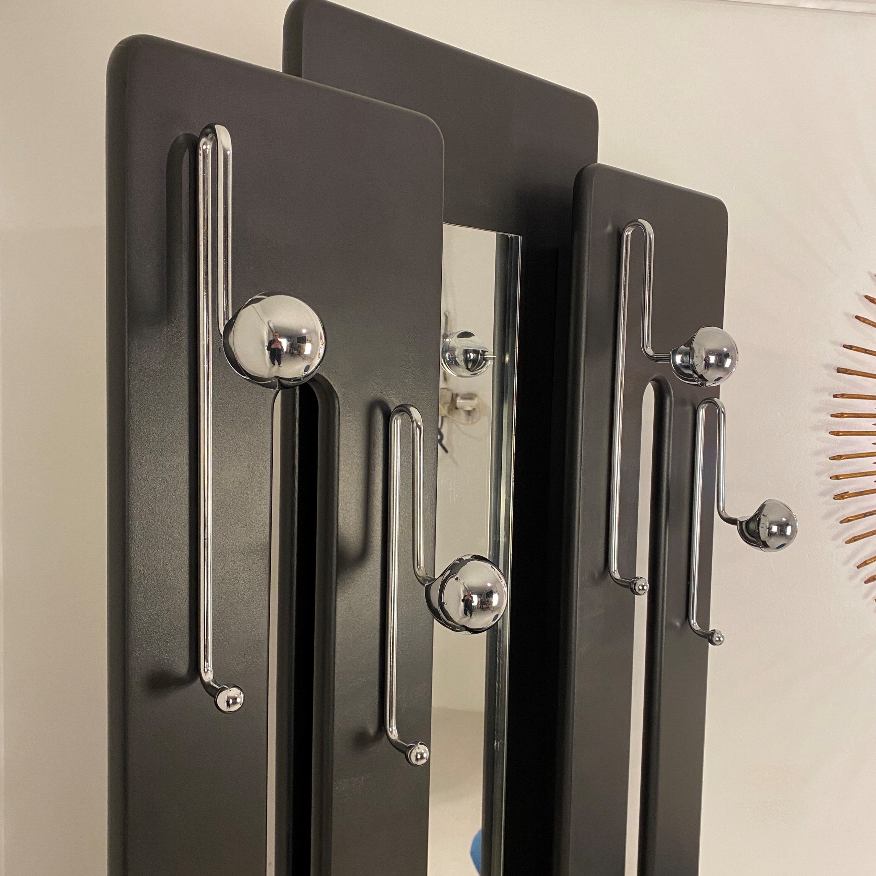 Space Age coat rack by Luigi Sormani for Sormani, Italy 1970