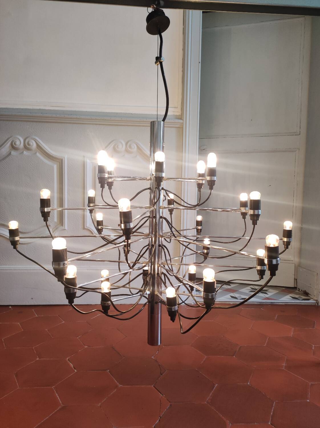 2097-30 bulb pendant light Gino Sarfatti from the 70s Arteluce