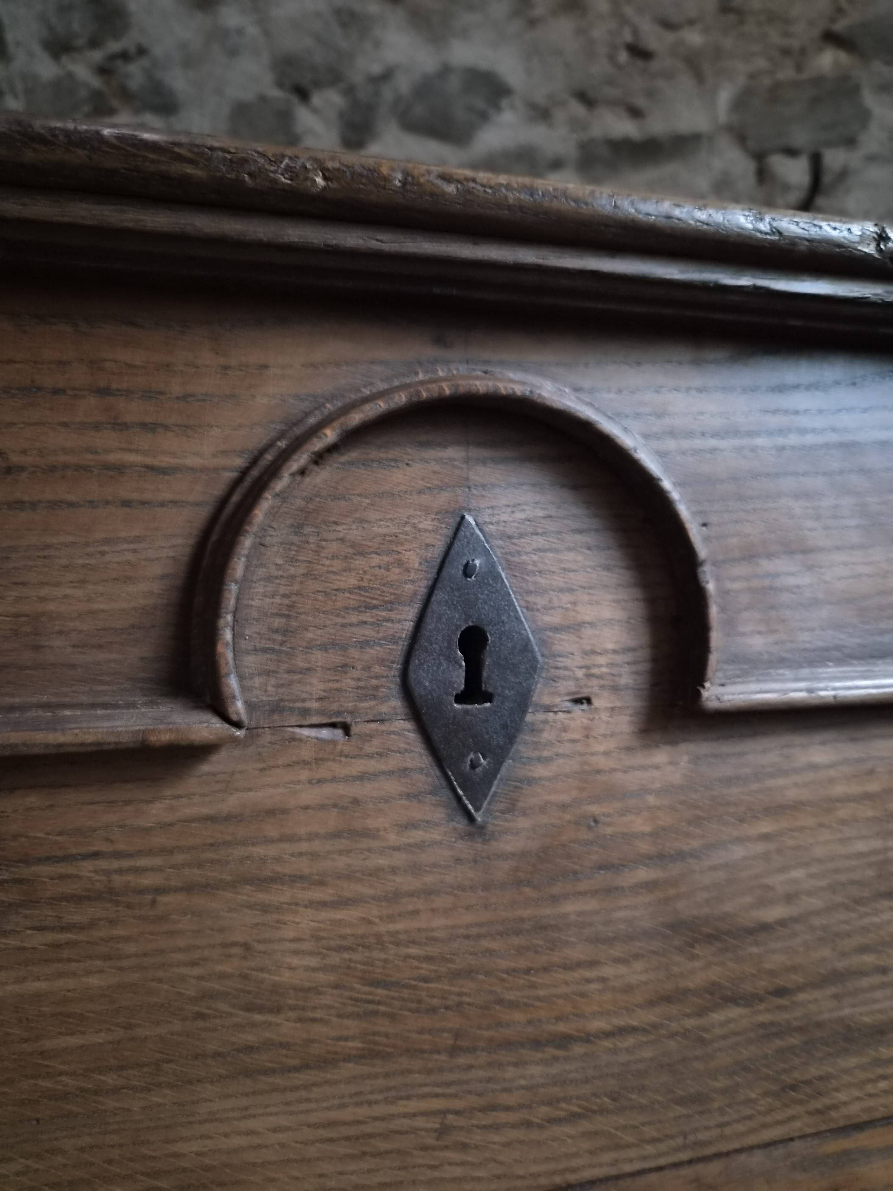 Antique marriage chest in oak / blanket chest – 18th century, Auvergne, France