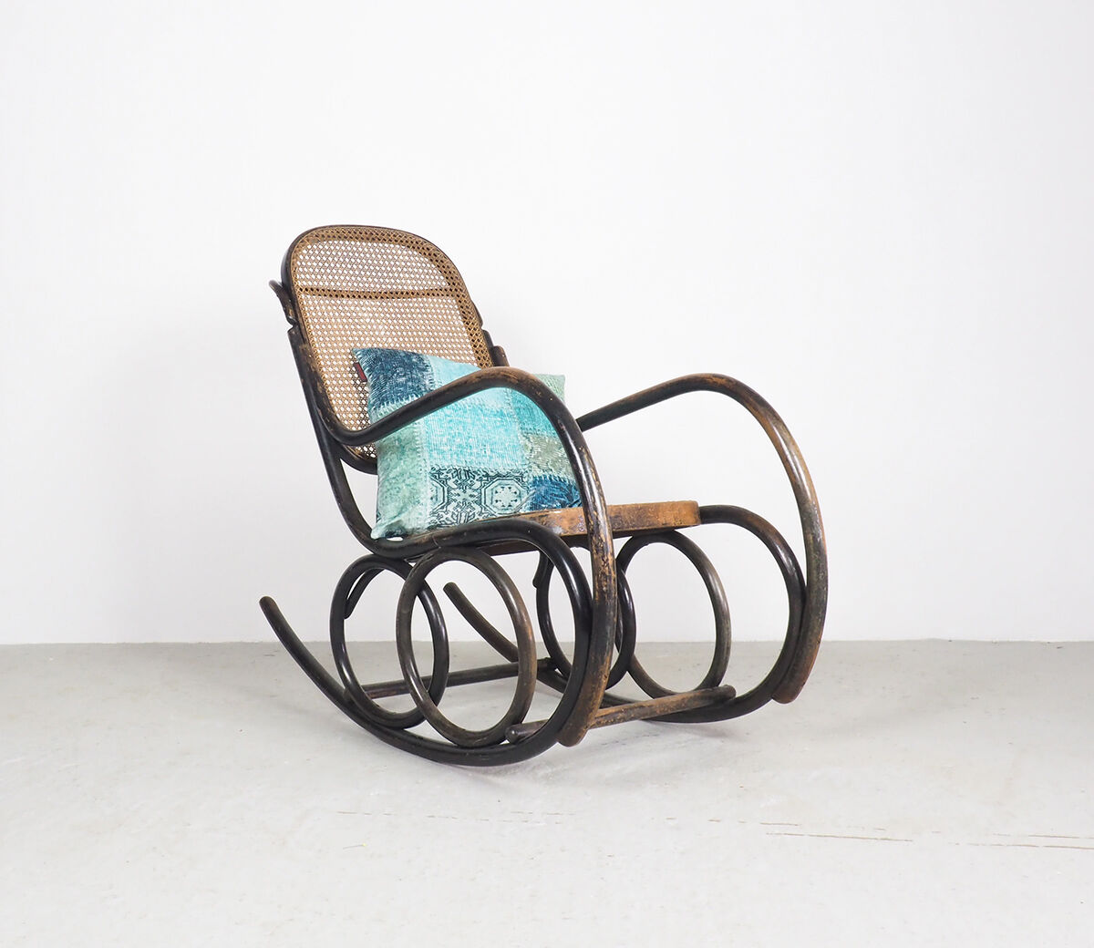 Classic Thonet bentwood rocking chair by Ton, 1950