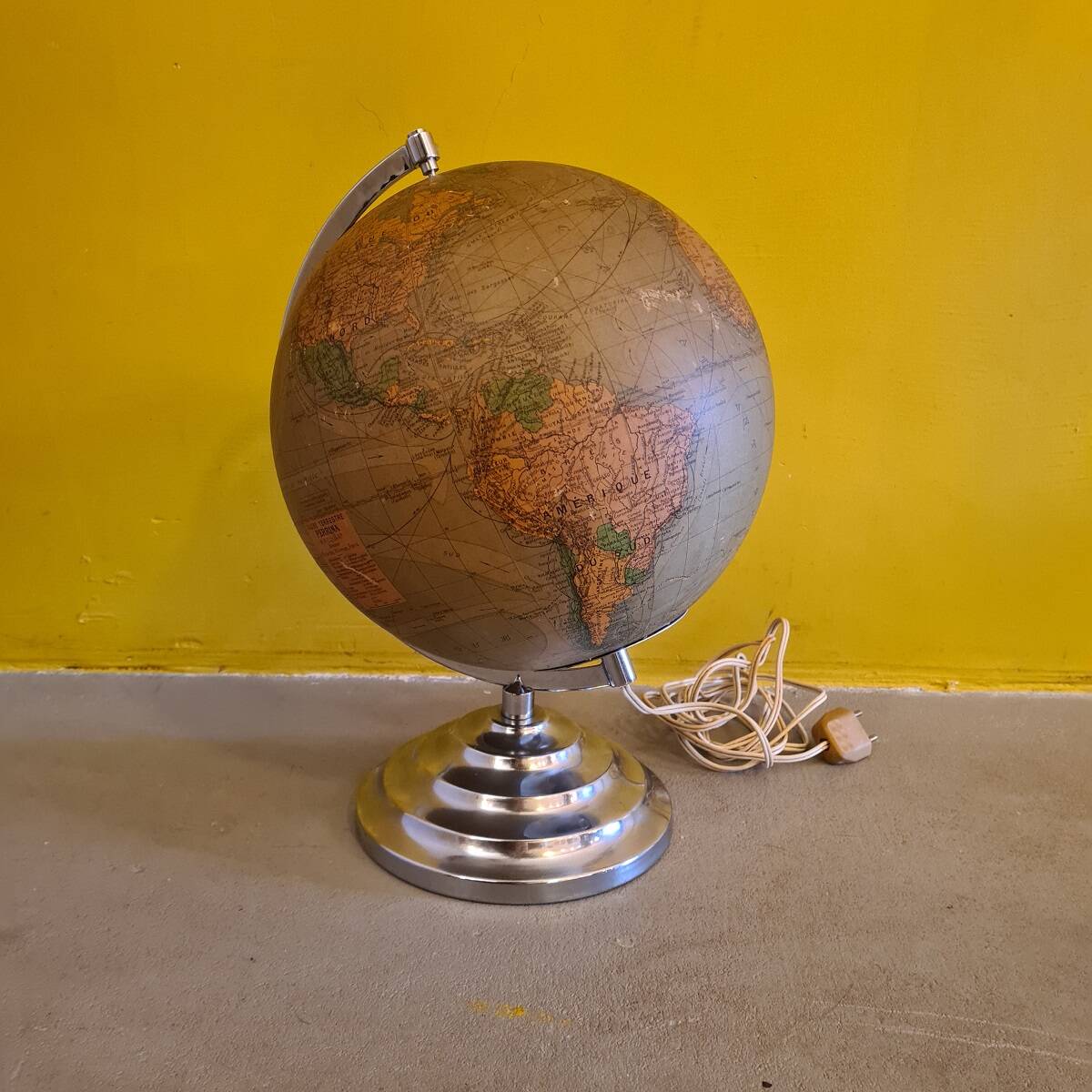 Art Deco French Globe M. Picquart, Circa 1930