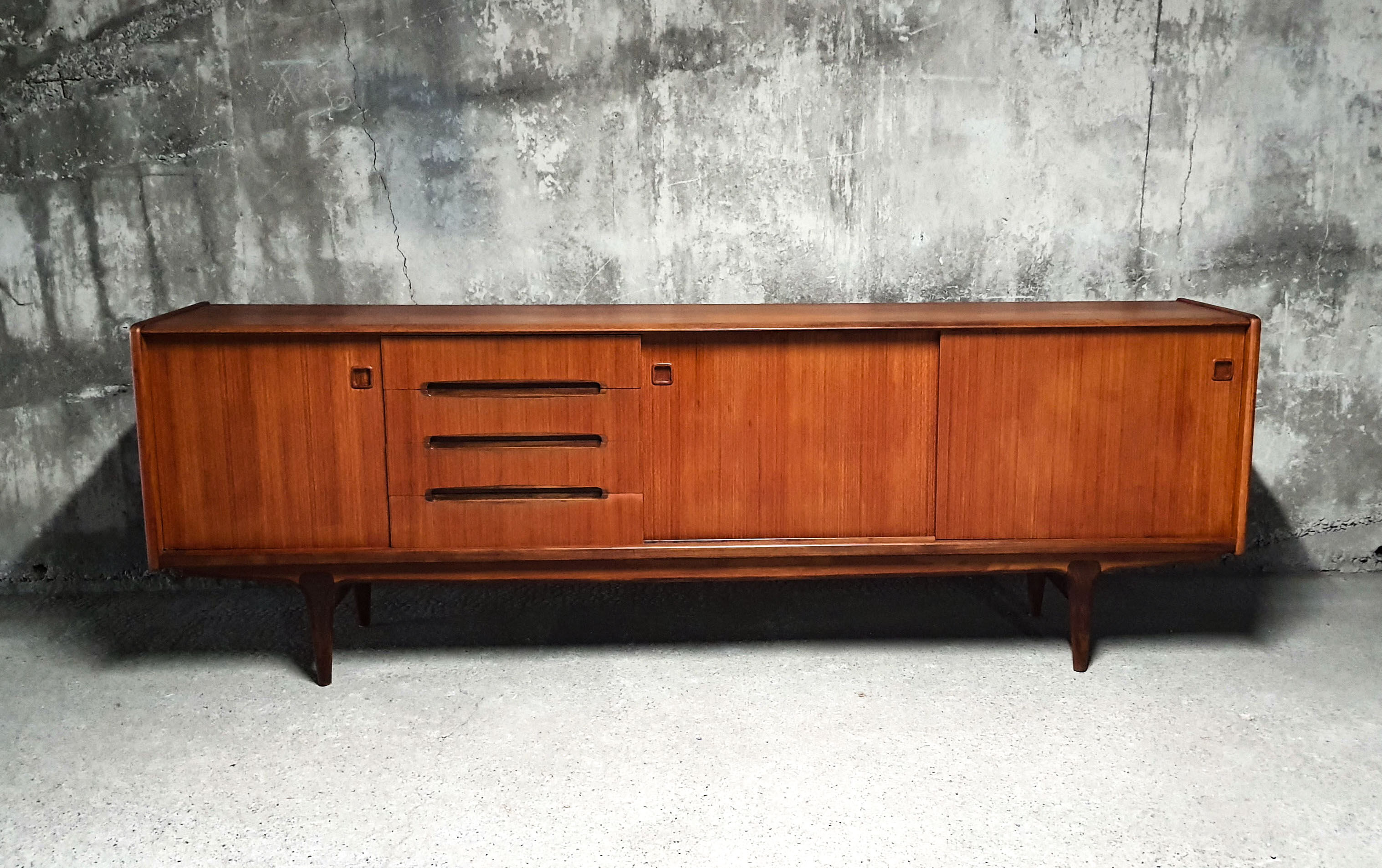 Scandinavian sideboard enfilade in teak