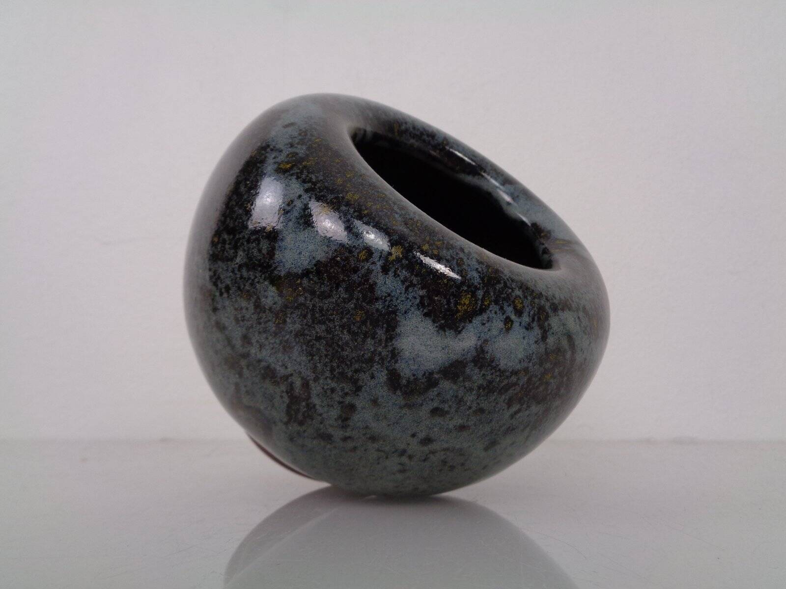 Studio ceramic vase by Horst Kerstan, Germany, 1960s.