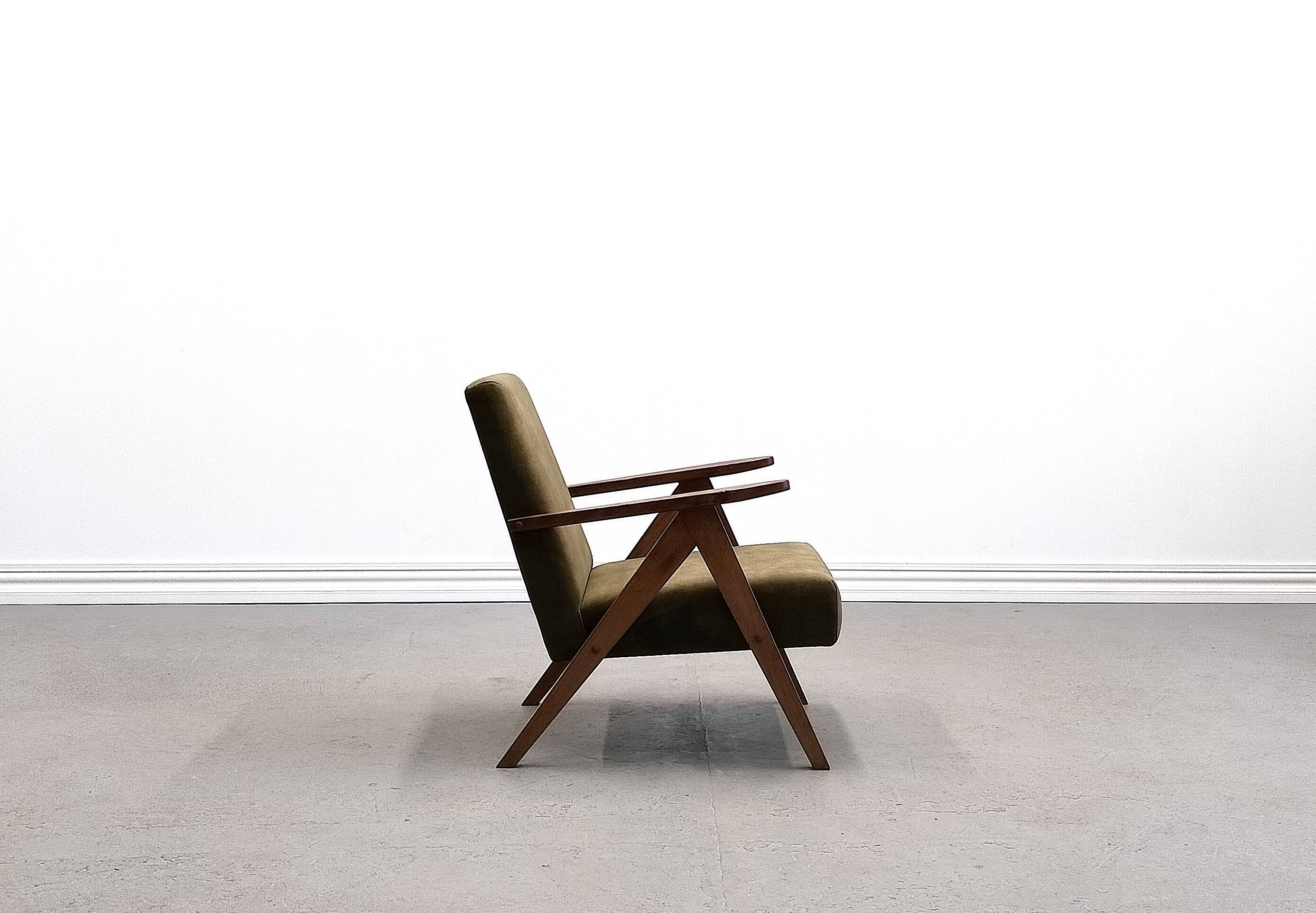 Mid Century Easy Chair Model B - 310 Var in Forest Green Velvet