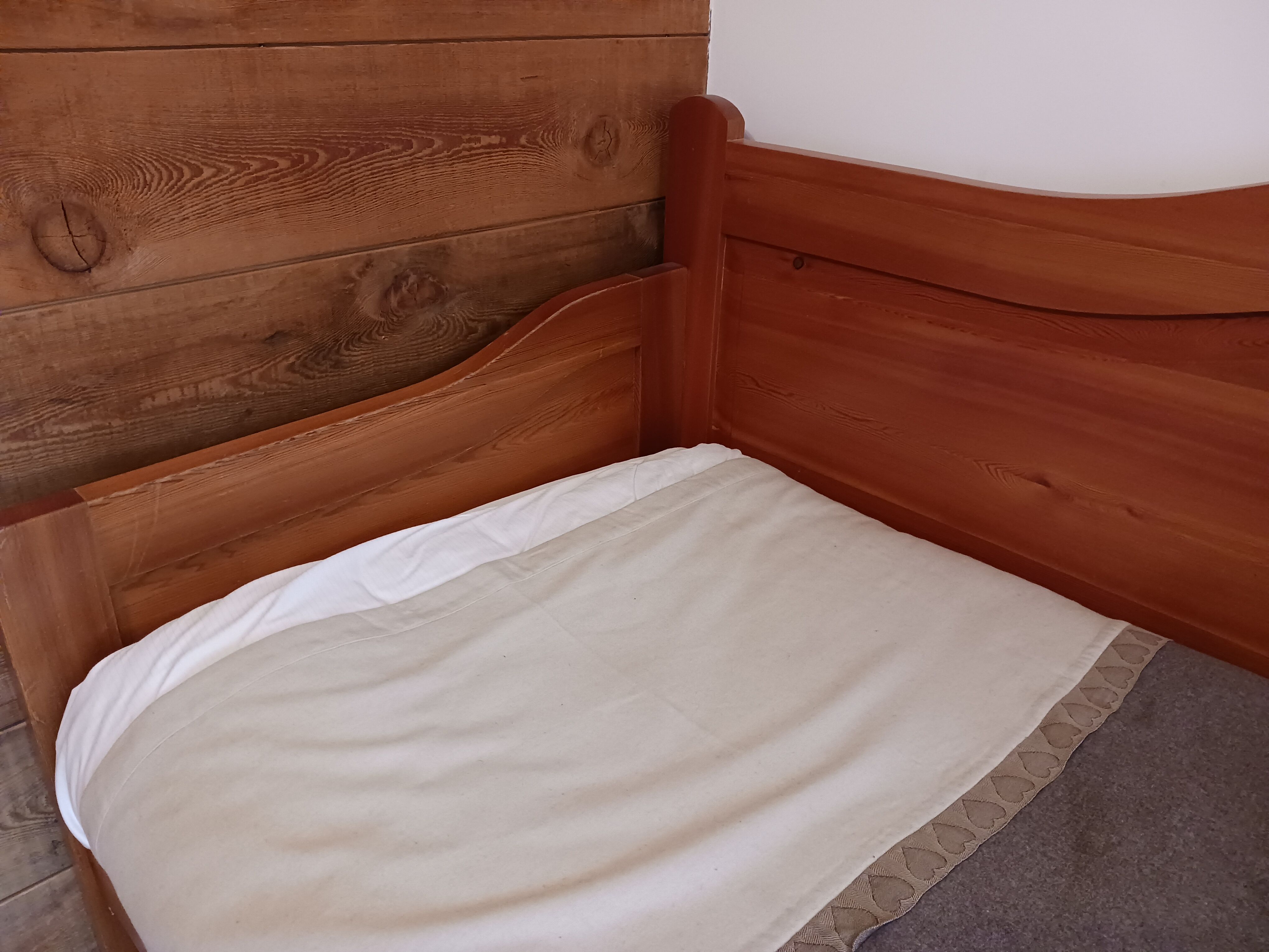Bed bench