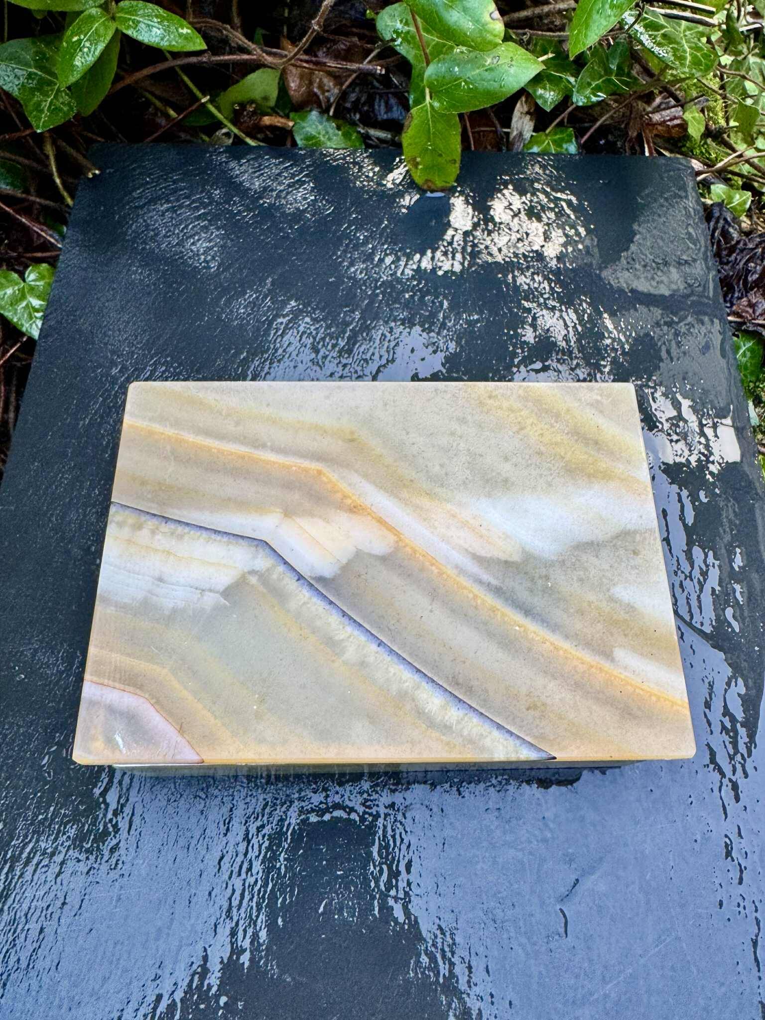 Onyx catchall box from the 1960s, vintage Italy.