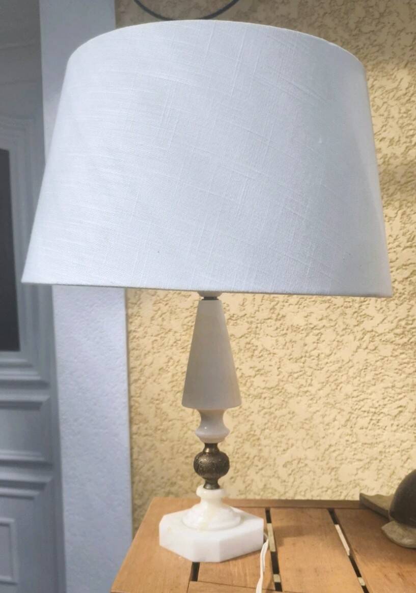 Lampe vintage en albâtre