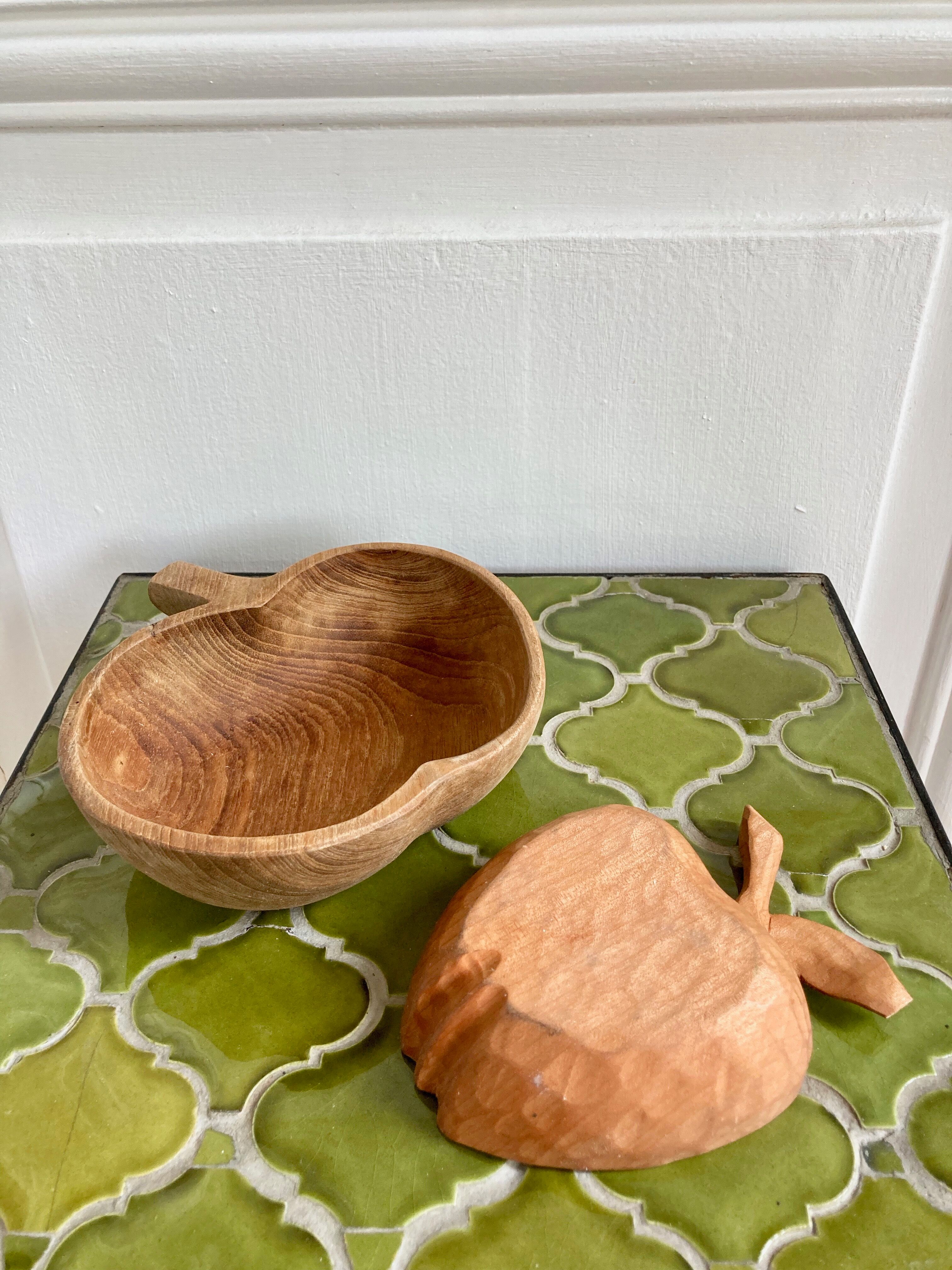 Wooden cups apples