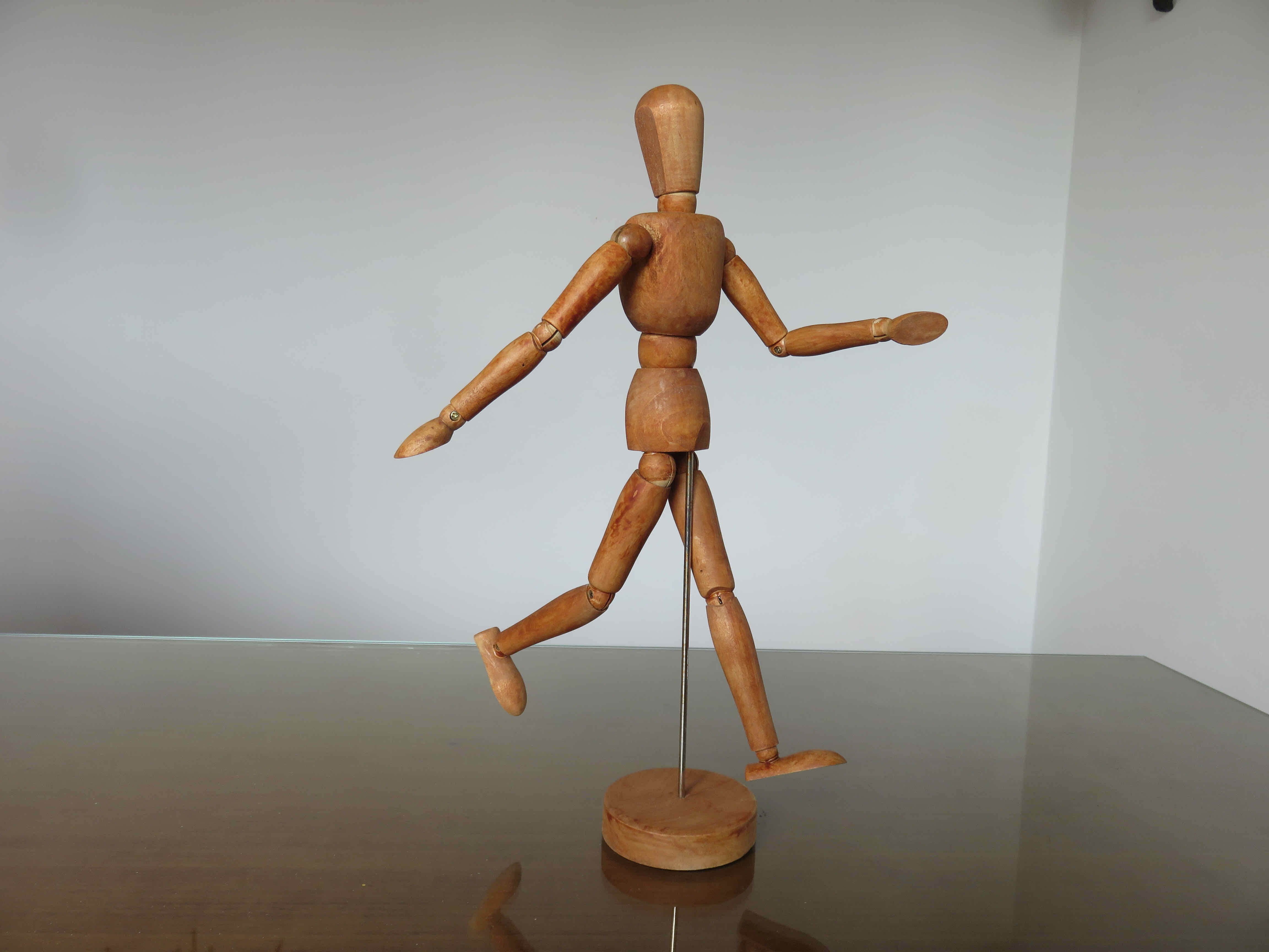 Articulated wooden mannequin 60s