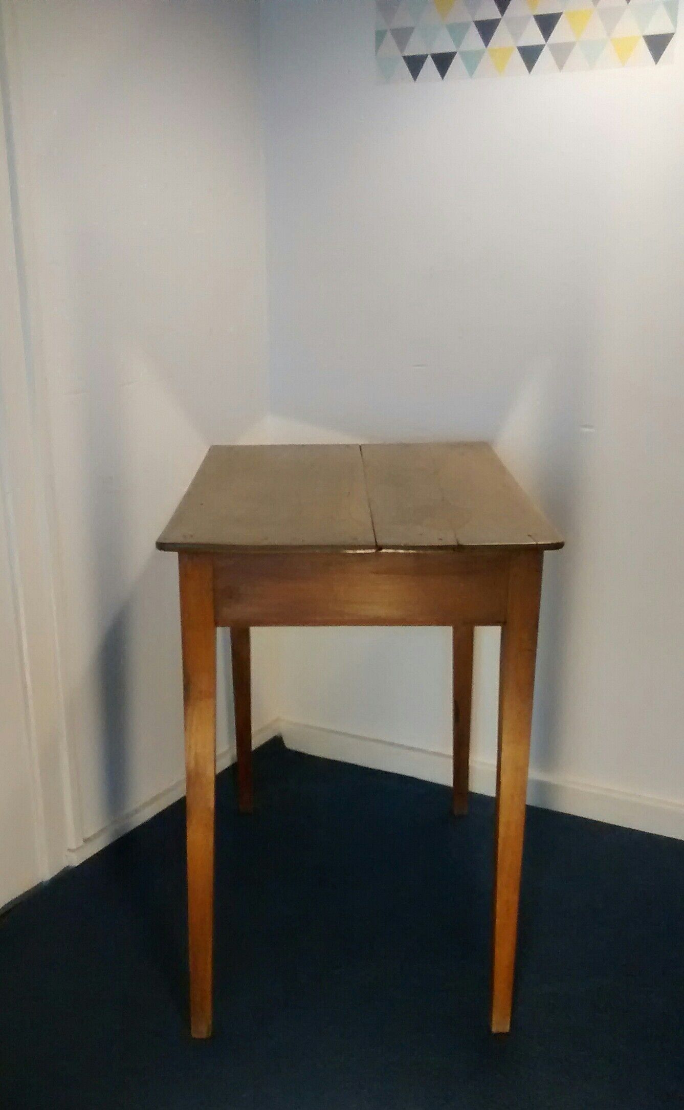 Bureau pieds fuseaux