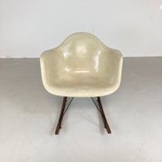Rocking-chair RAR de Charles & Ray Eames pour Herman Miller 1950