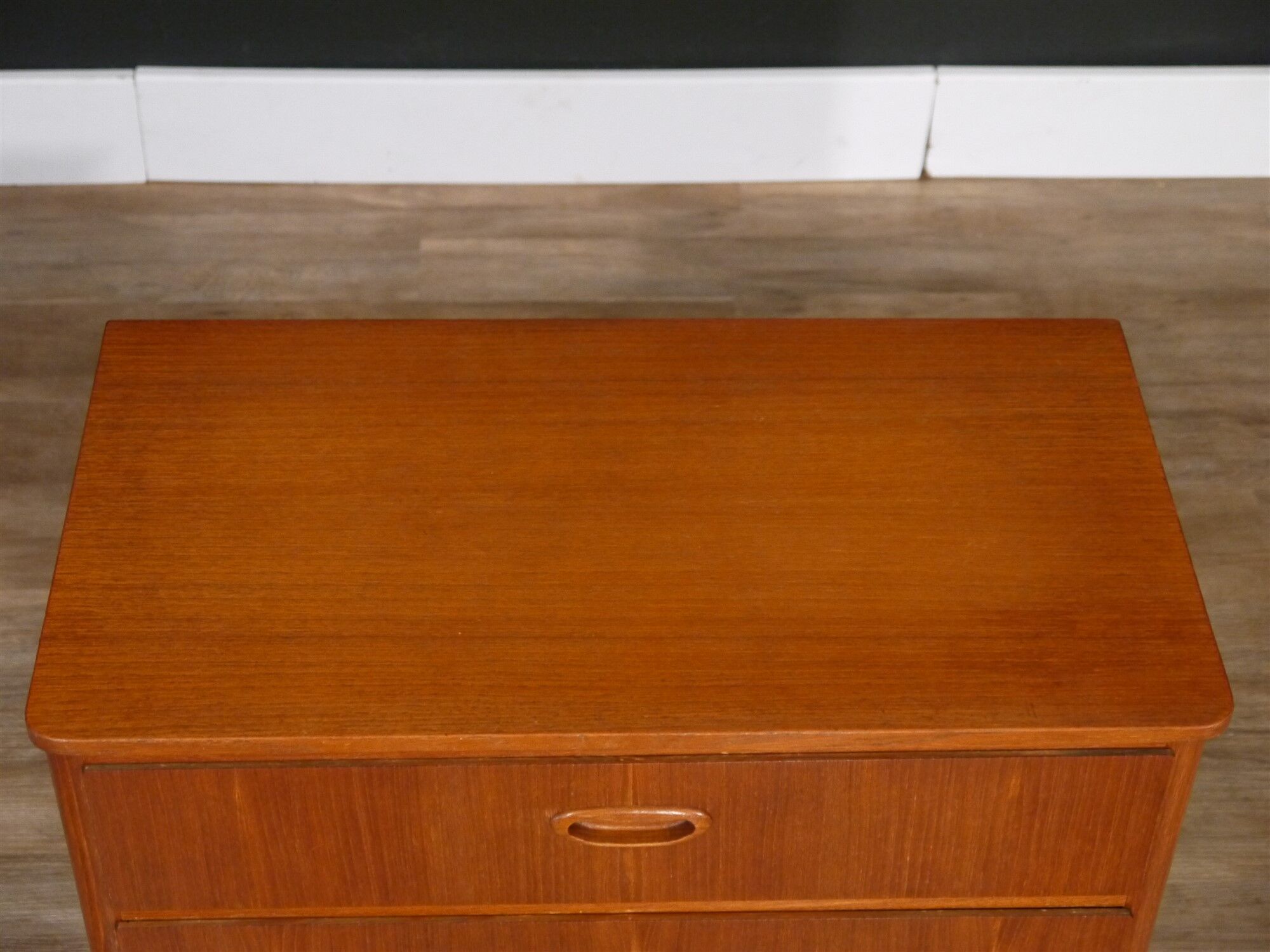 Commode scandinave en teck
