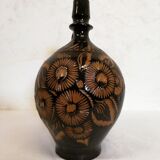 Jug in varnished sandstone