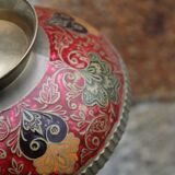 Decorative bowl in hammered brass, oriental style
