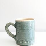 Mug artisanal en céramique vernissée signé. Saint Jorioz.