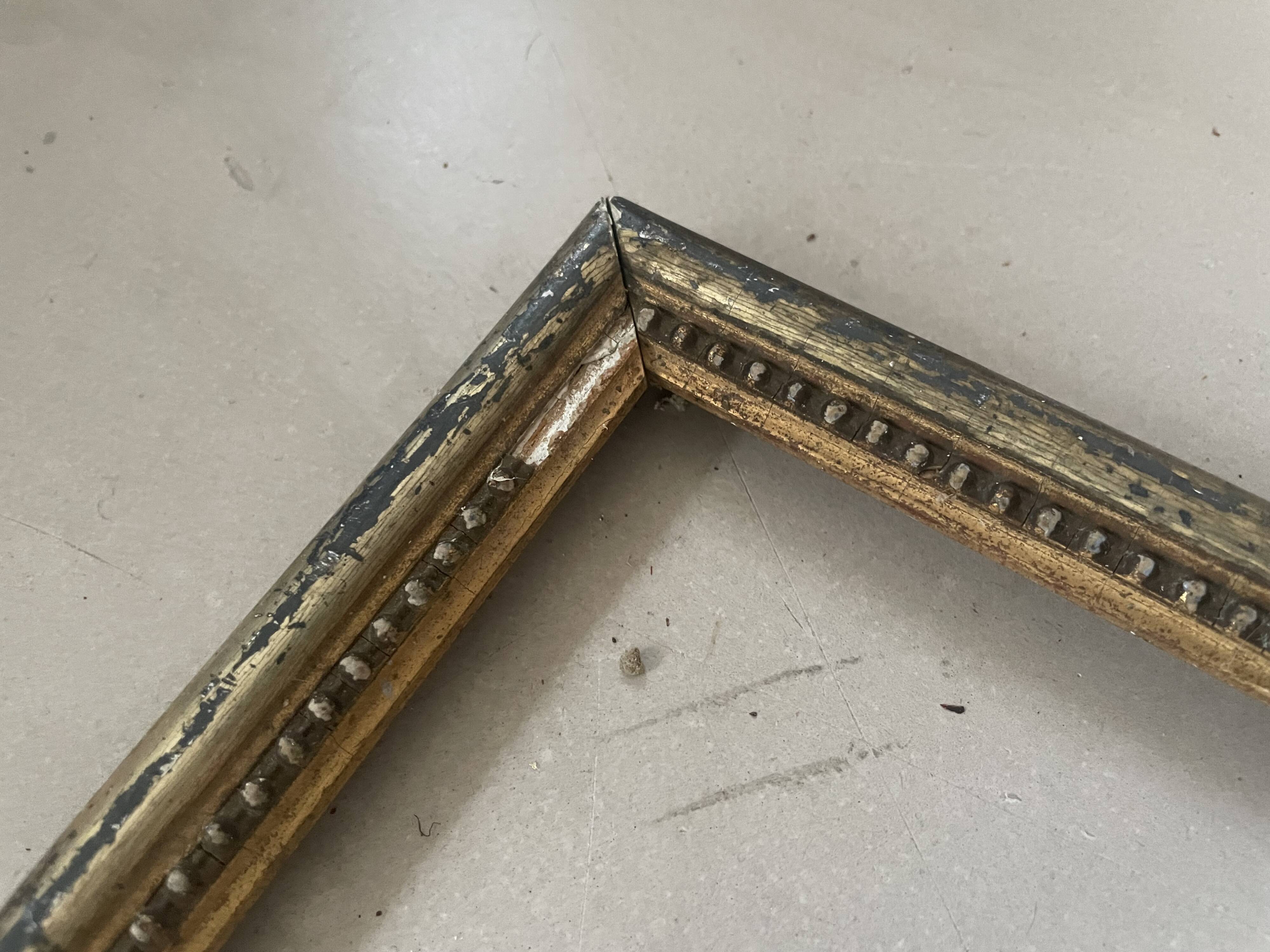 Old beaded gold frame 33x42cm