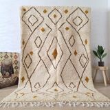 Handmade traditional Beni Ourain rug, size 2.5/2.5 m.