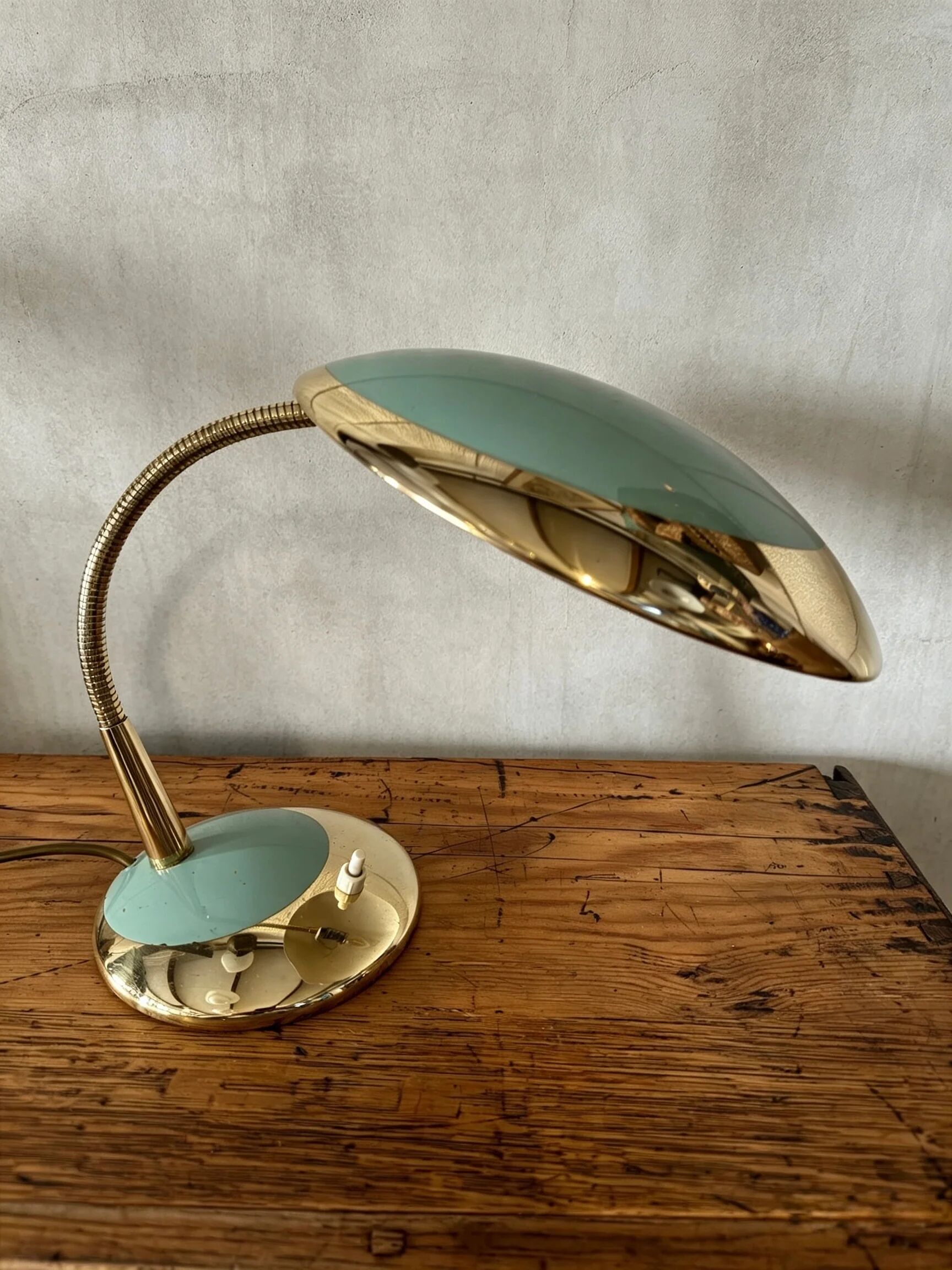 Lampe de table à col de cygne des années 1950 par Hala
