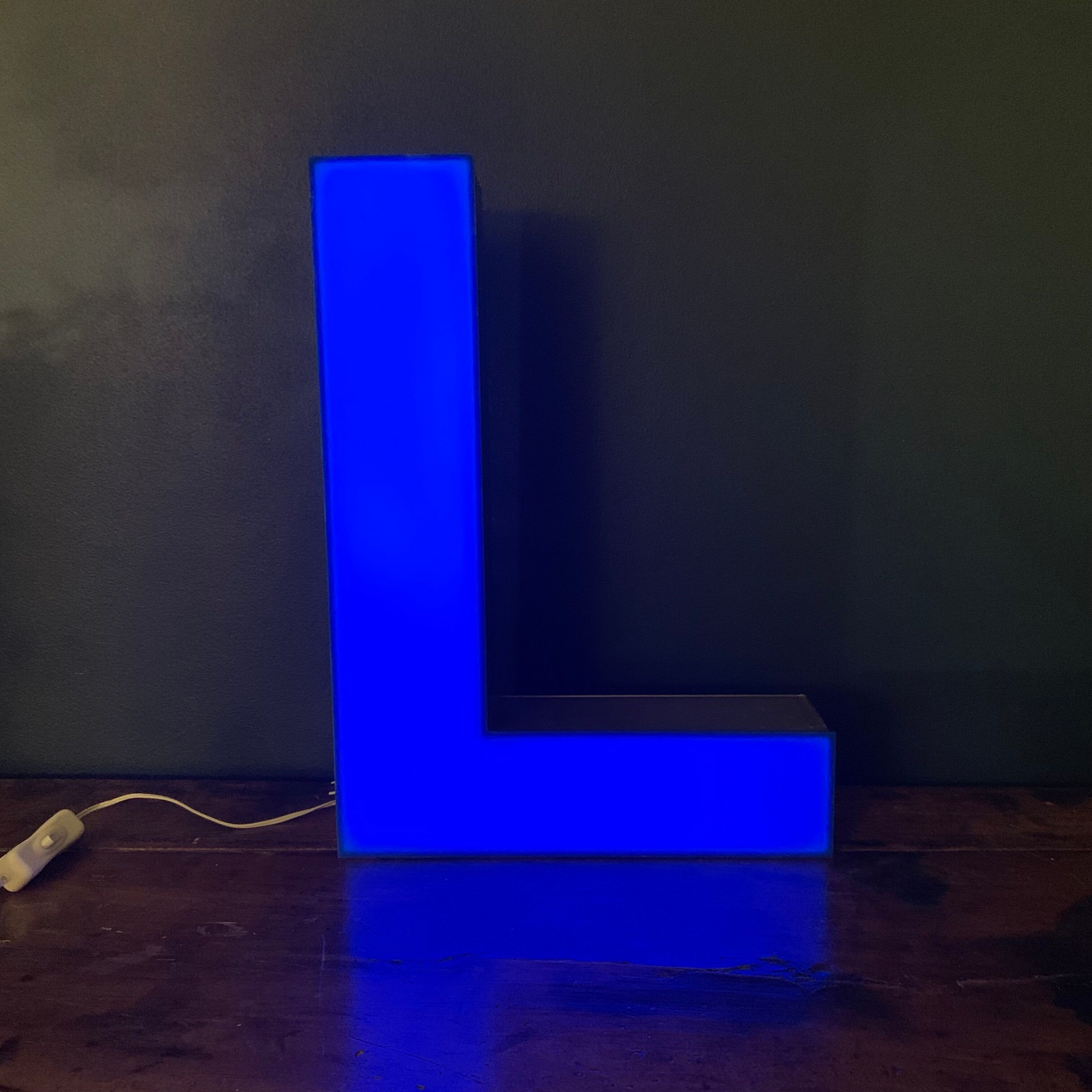 Illuminated sign letter