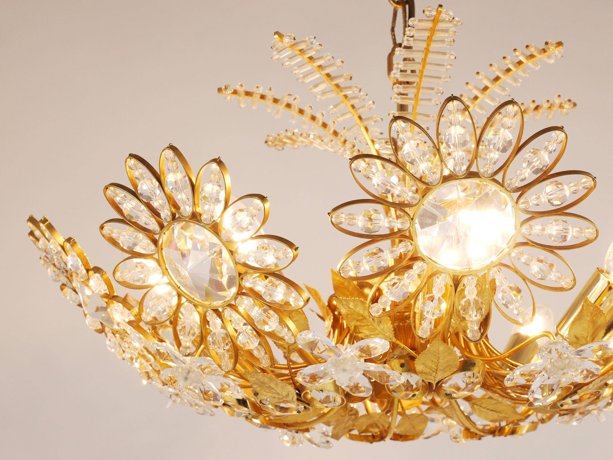 Ernst Palme Grand Chandelier Palm Tree Flower Palwa, Gilded Brass, Crystals, 1970s
