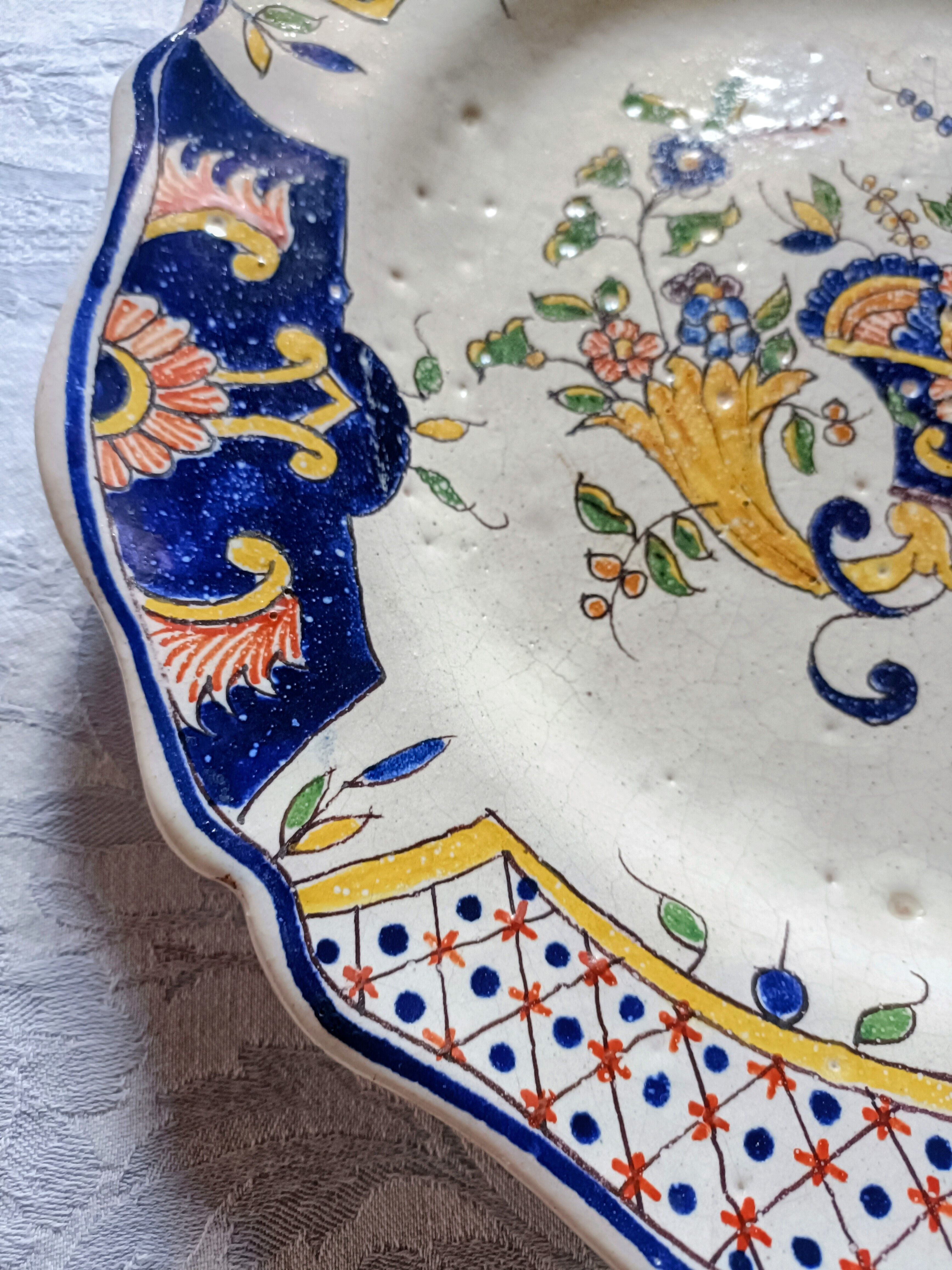 Large earthenware dish Malicorne 18th century