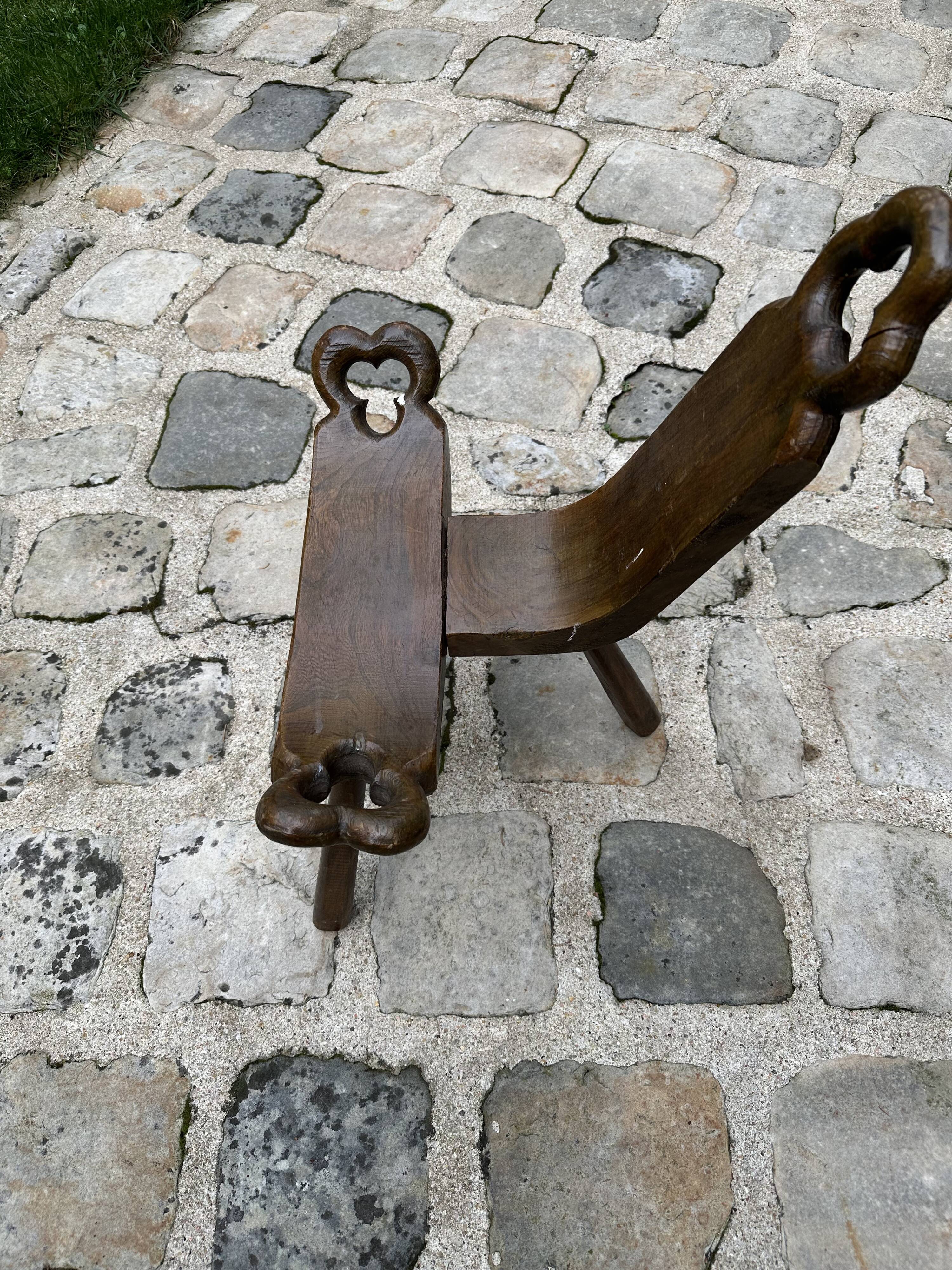 Brutalist tripod chair - Mountain chair