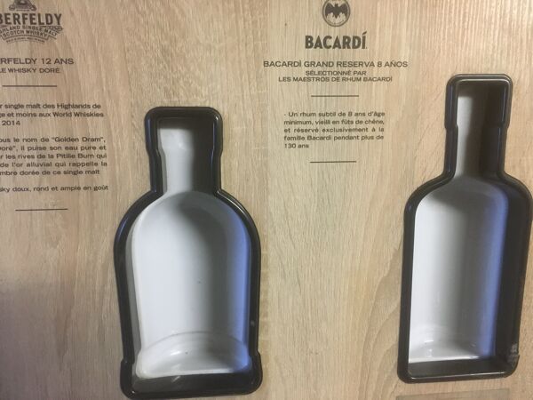 Présentoir de magasin pour whisky et rhum en métal et mélaminé