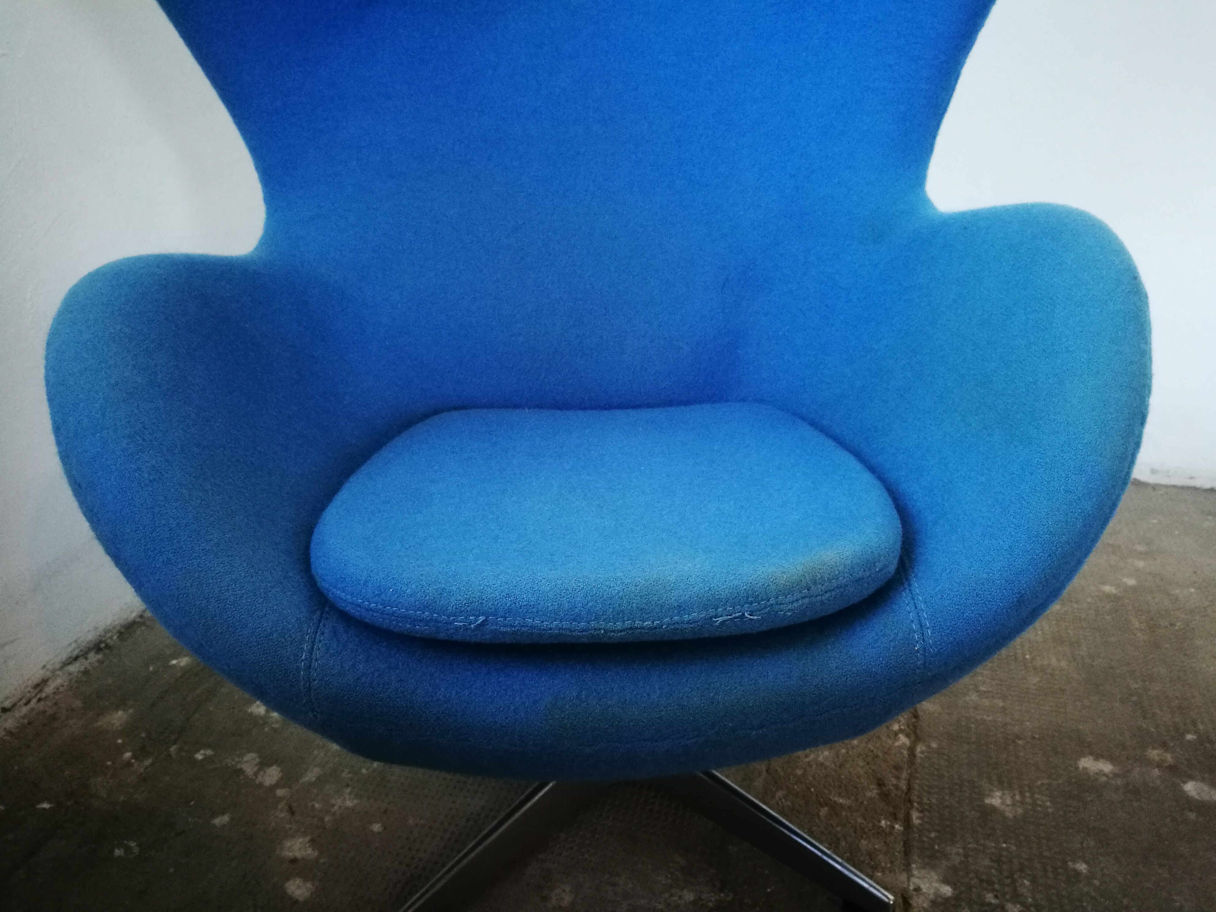 Scandinavian "egg" chair for children