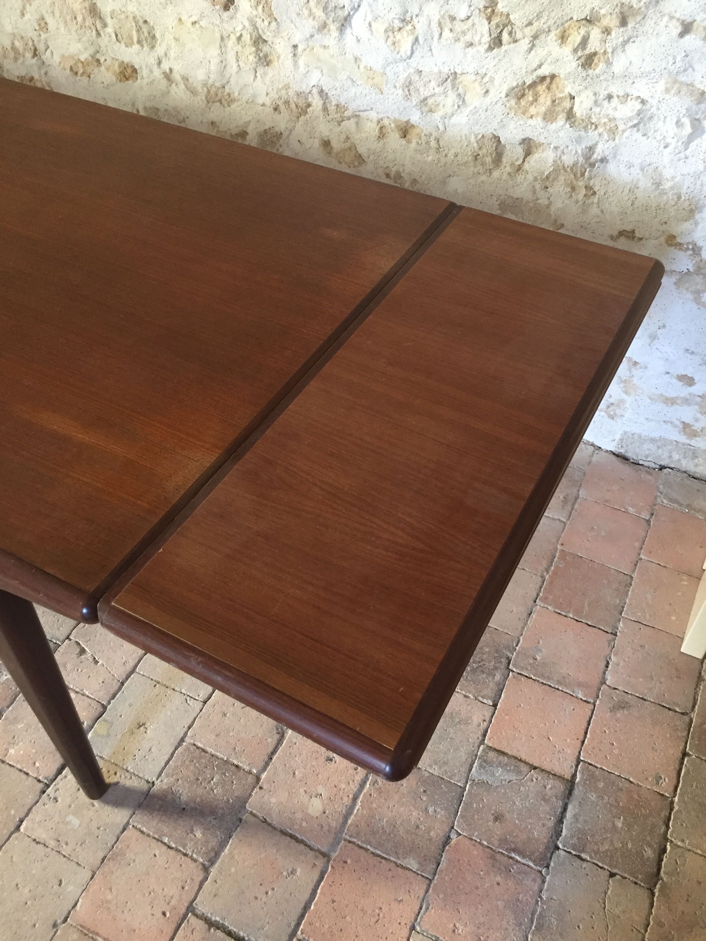 Table scandinave en teck
