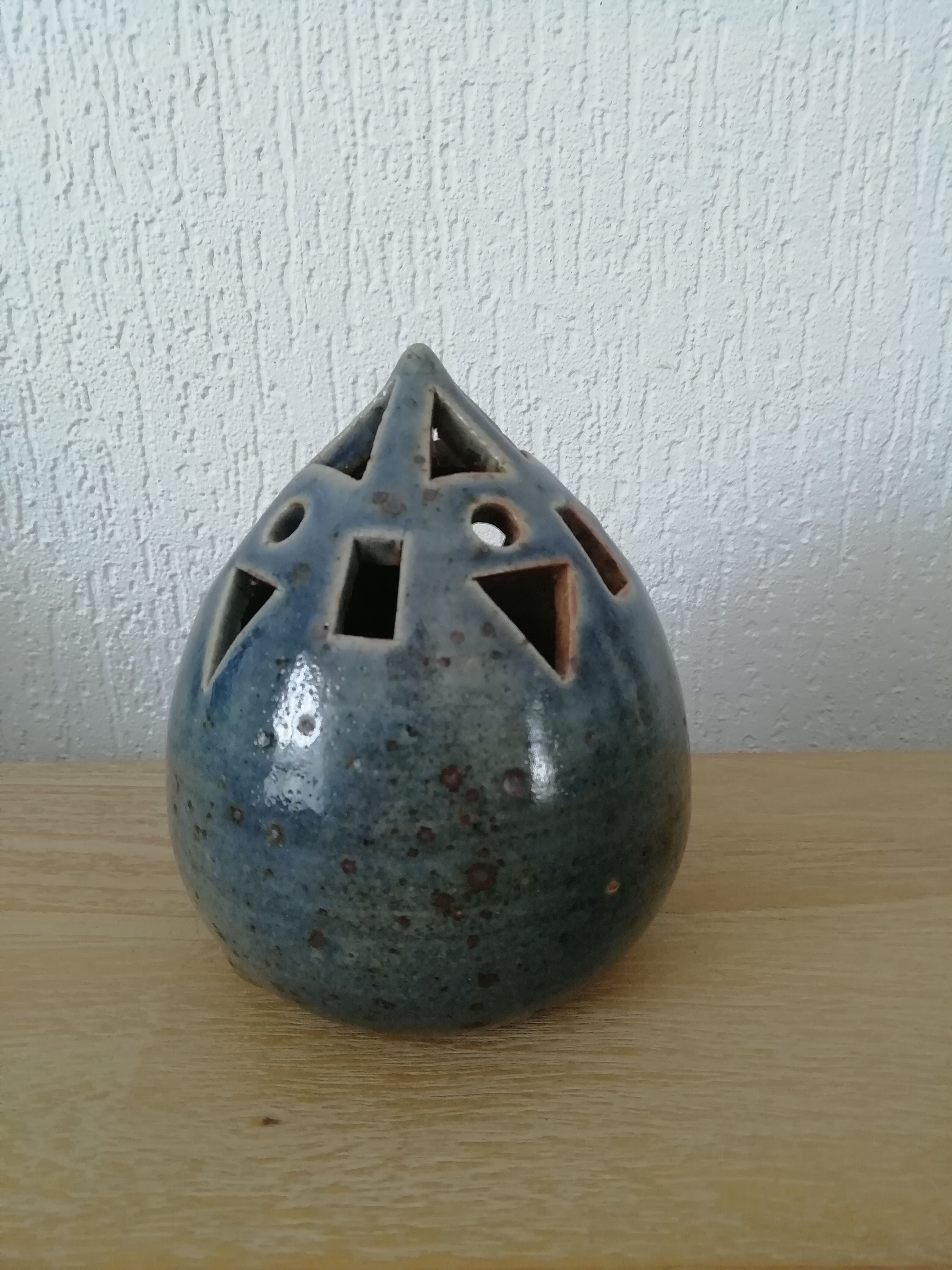 Pique flowers in glazed ceramic-nigon savignies