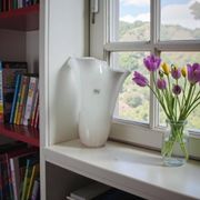 Vase blanche en verre plissé fidrio