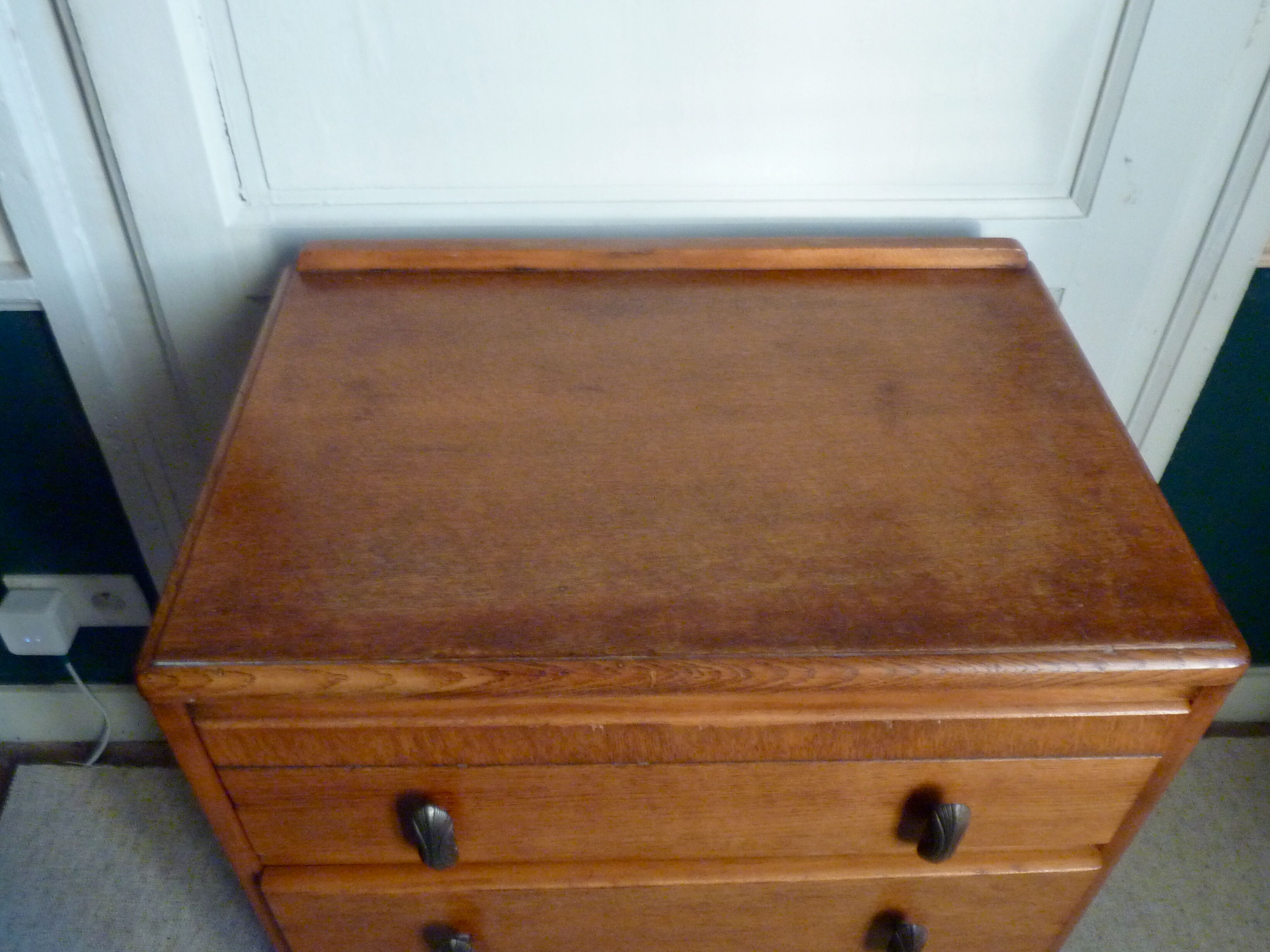 Commode sauteuse harris lebus arts and crafts