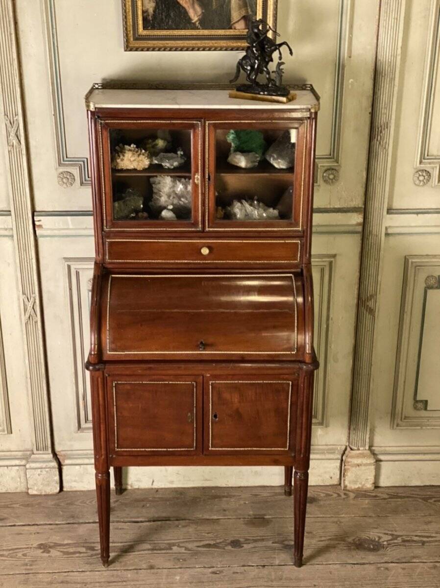 Cylinder desk in solid mahogany, late 18th century
