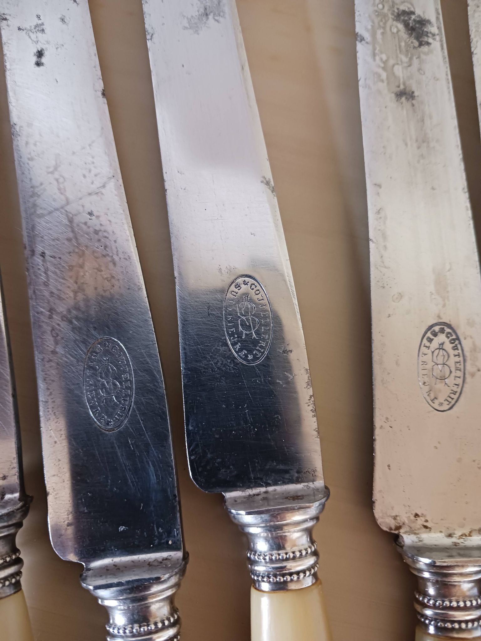 Antique knives in Bakelite and steel.