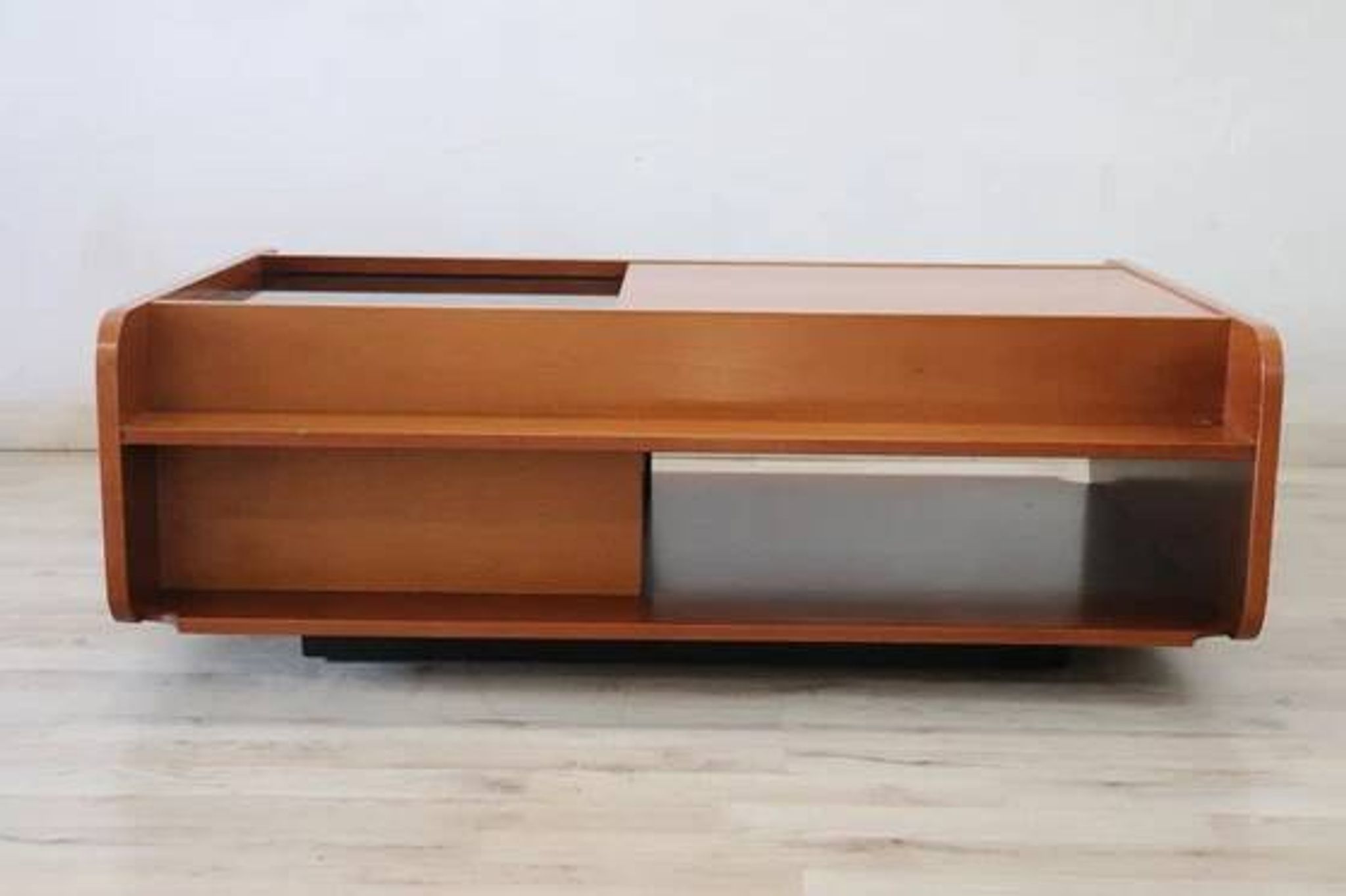 Table basse avec compartiment bar, Italie années 1970
