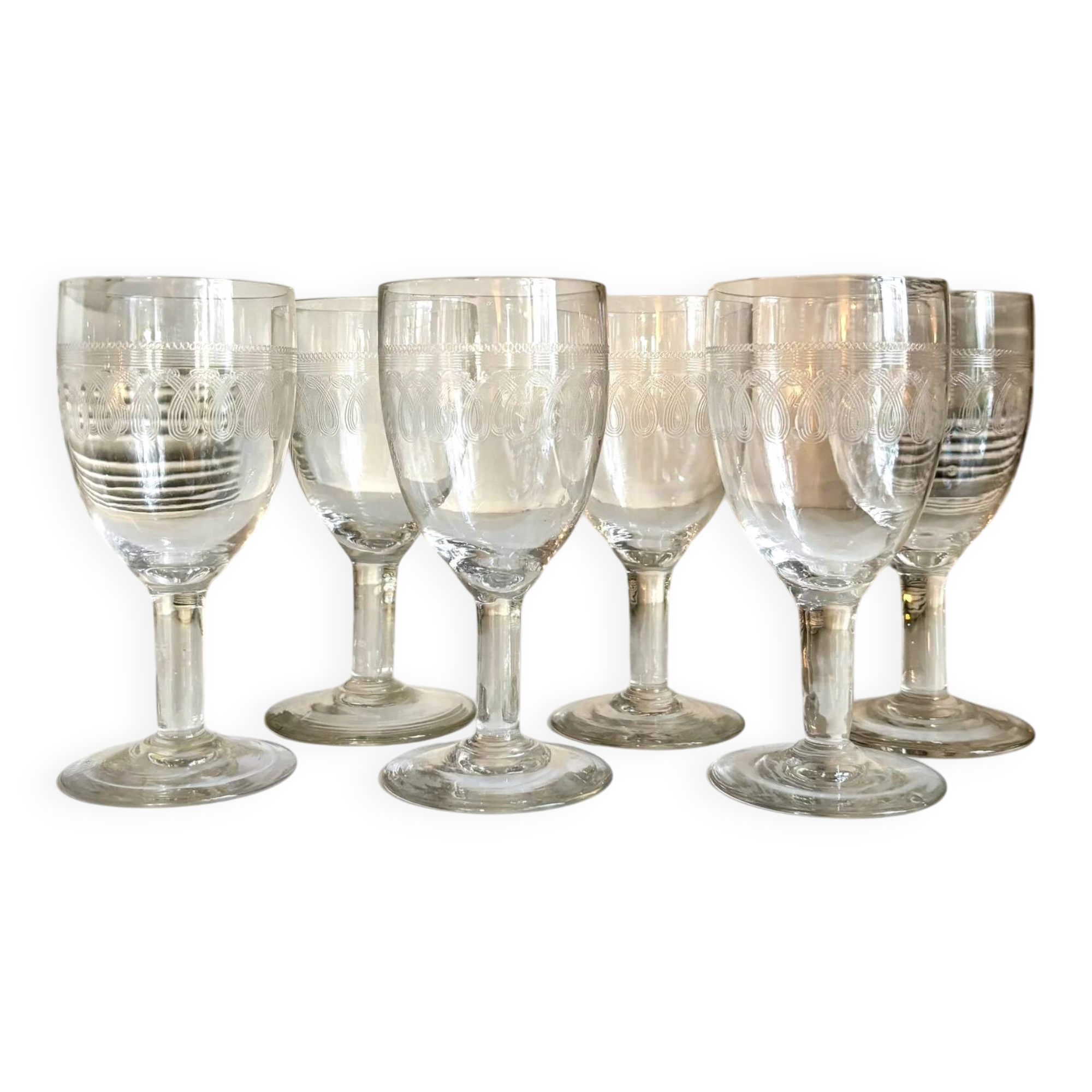 6 verres à pied en cristal guilloché