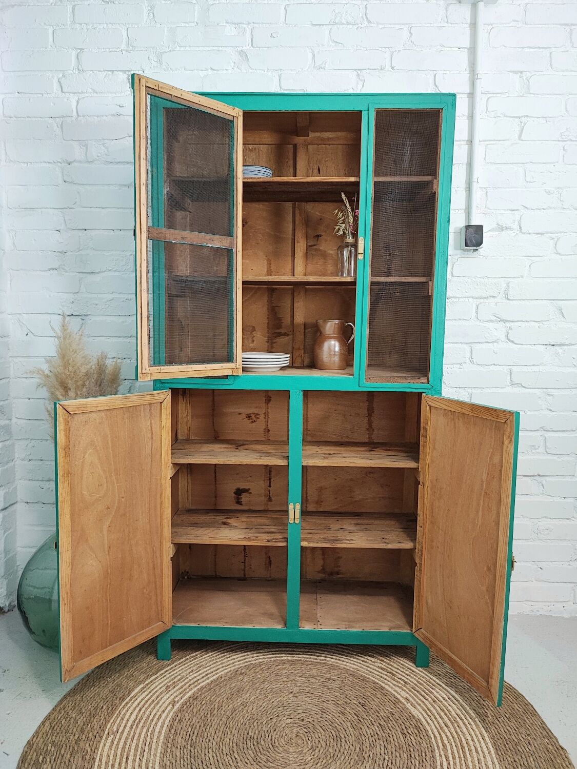 Emerald pantry