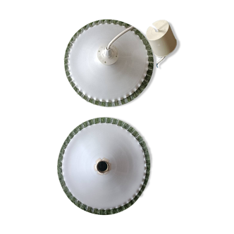 2 serrated opaline suspensions