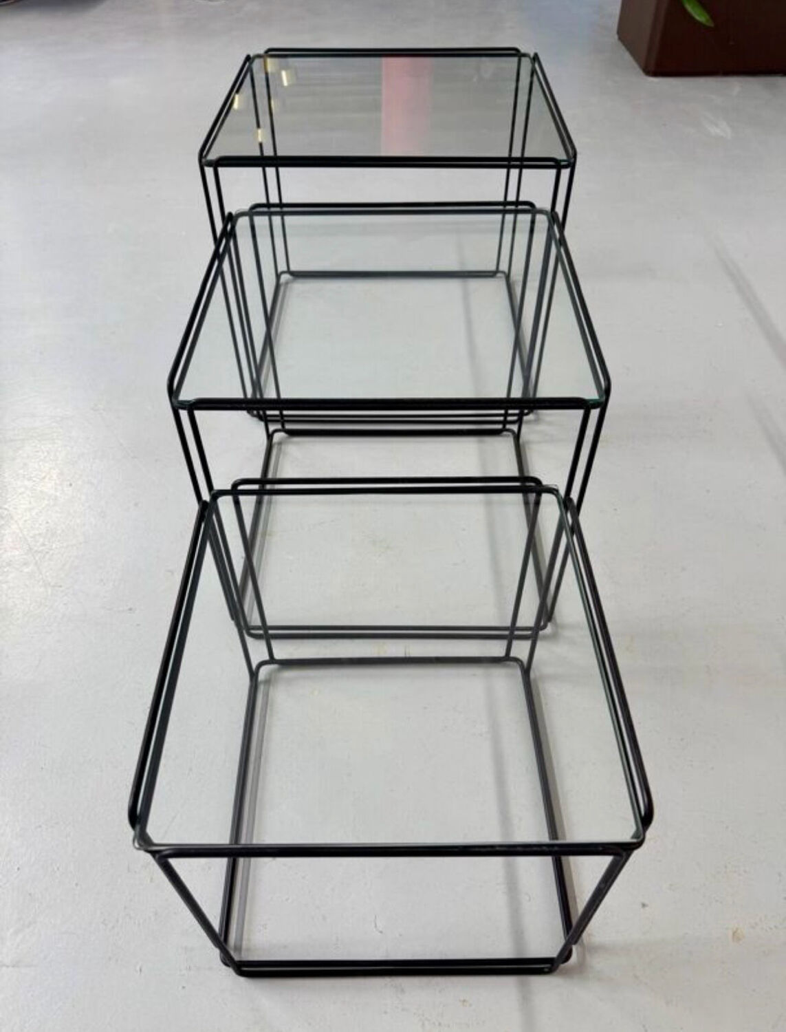 Lot of 3 vintage 1970s design nesting coffee tables by Max Sauze.