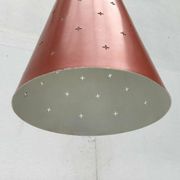 Suspension en métal perforé, années 1960