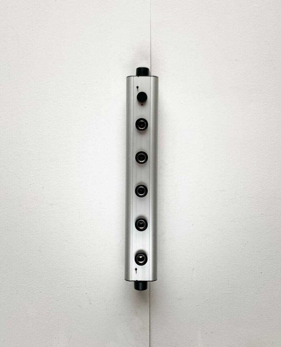 Postmodern Italian wall lamp Aton Barra by Ernesto Gismondi for Artemide, 1980s.