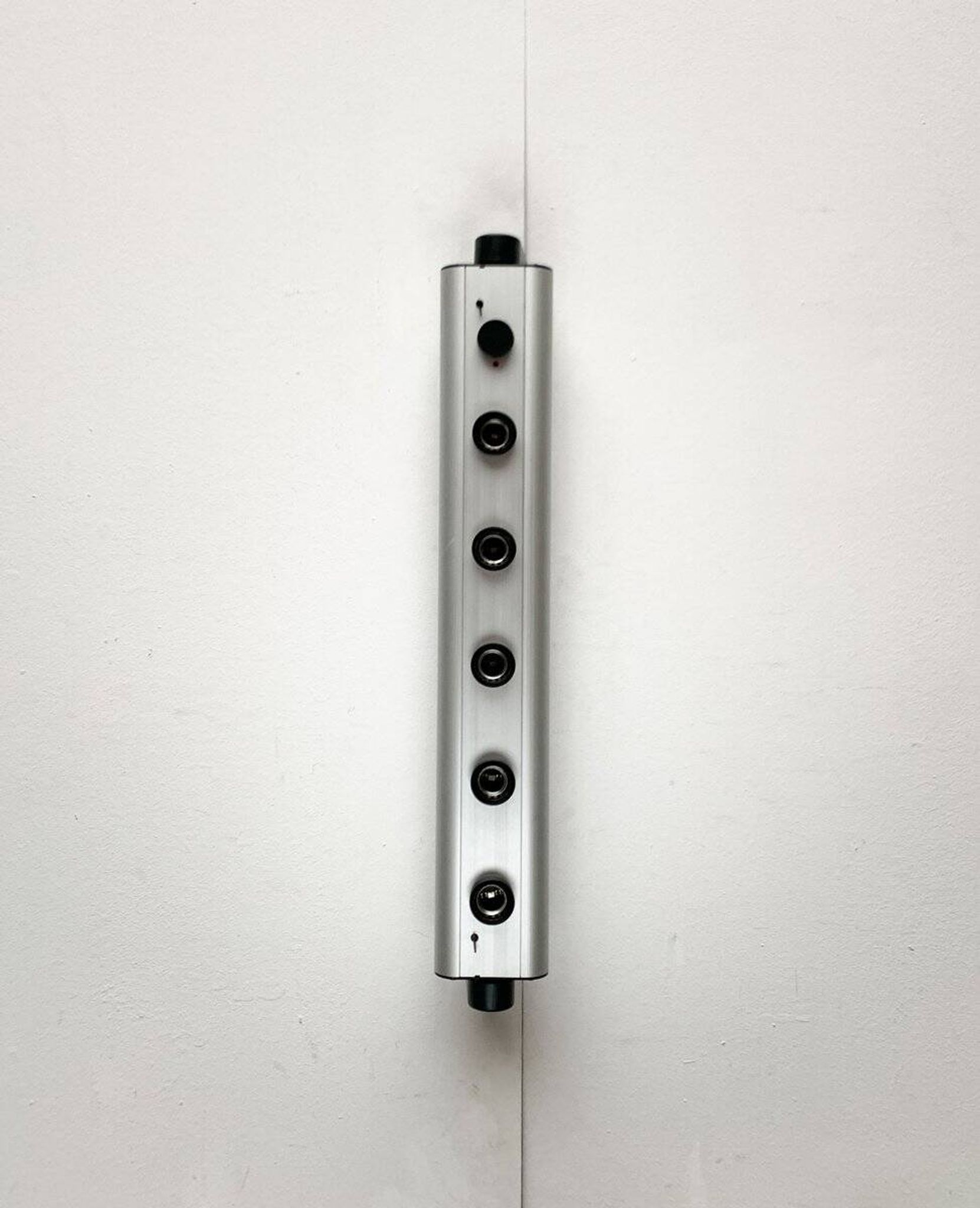 Postmodern Italian wall lamp Aton Barra by Ernesto Gismondi for Artemide, 1980s.
