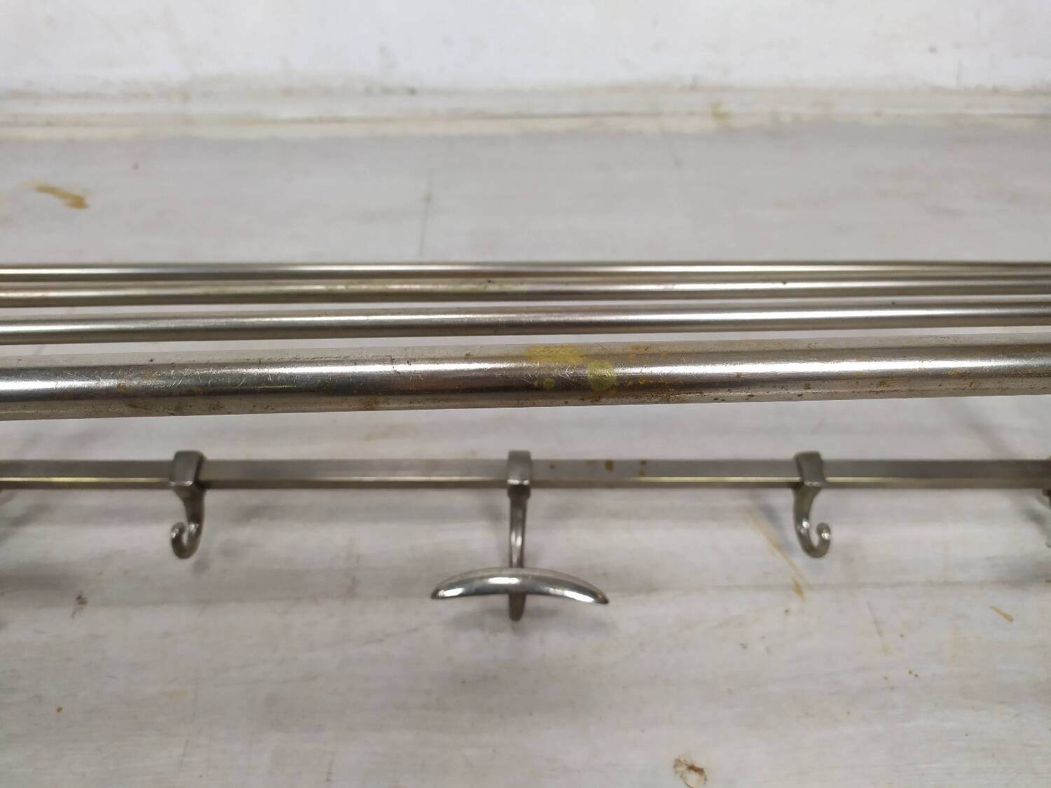 Nickel-plated wall-mounted coat rack