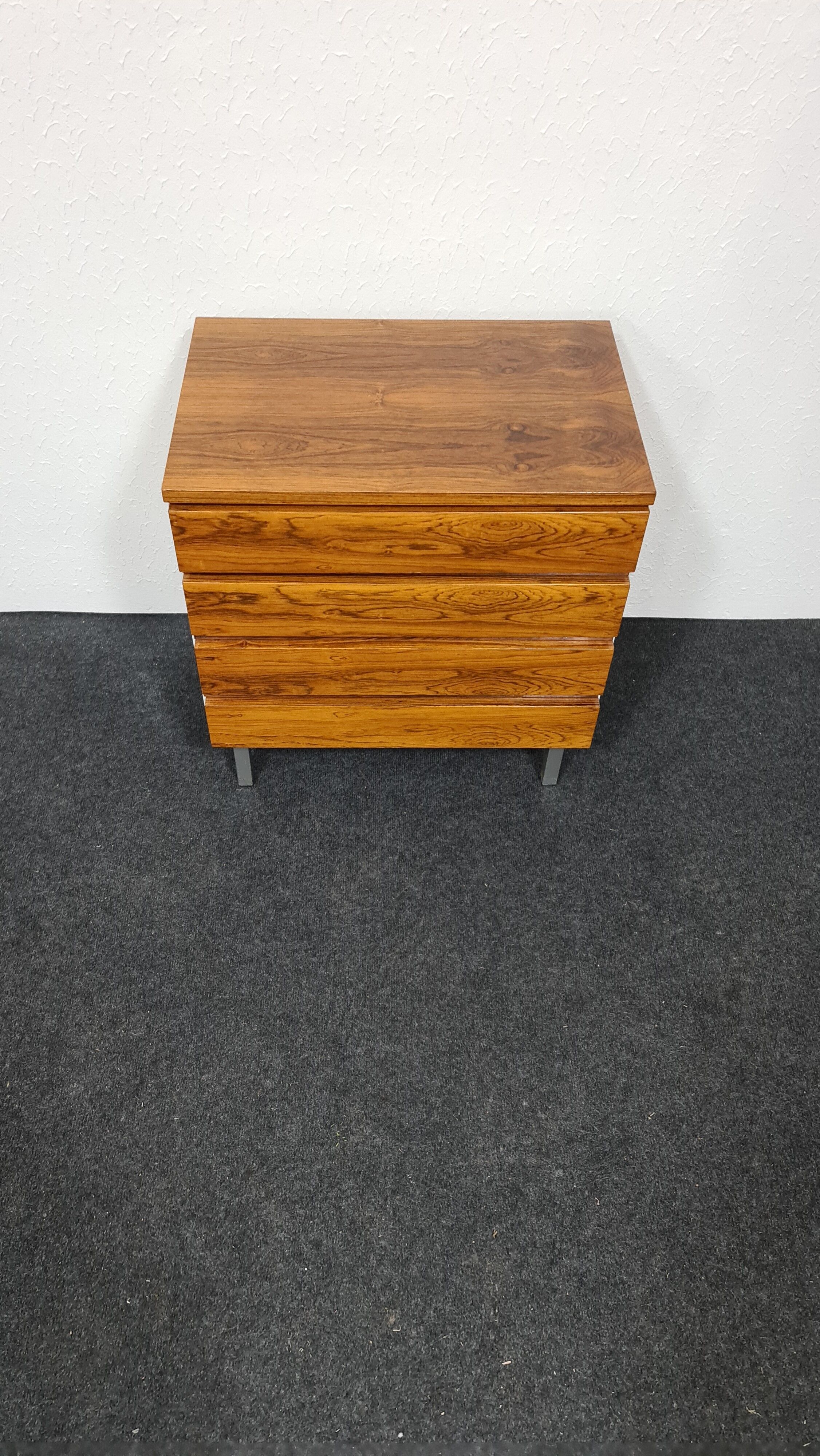 Pallisander chest of drawers
