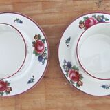 Pair of cups and under cups decorated with roses - Head to head - lunch