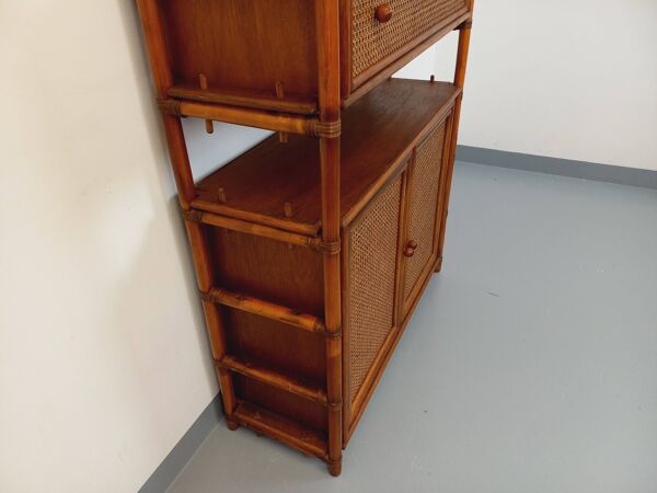 Bibliothèque, étagère en rotin, bois et cannage, années 70
