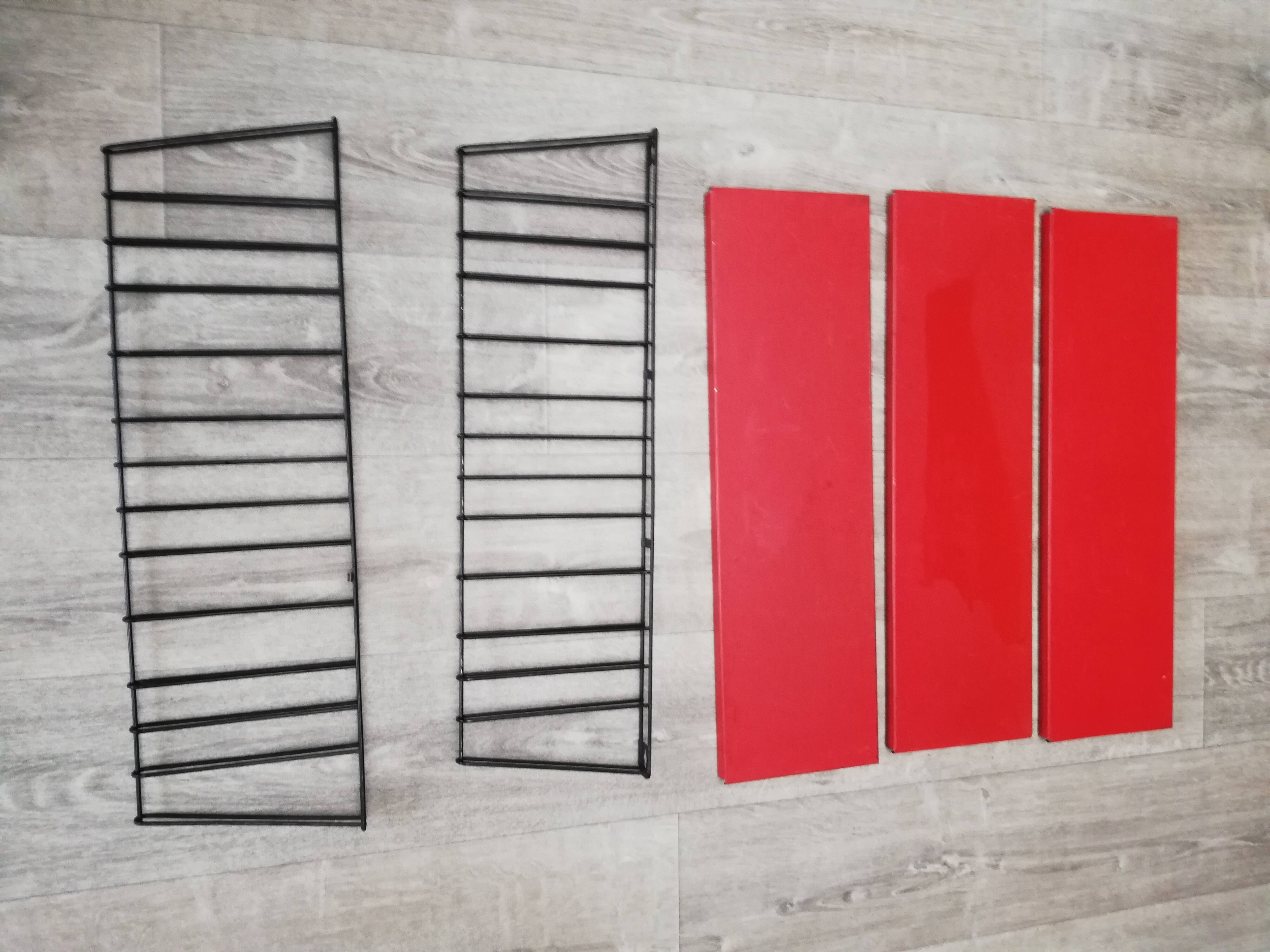 Tomado Holland stamped shelves